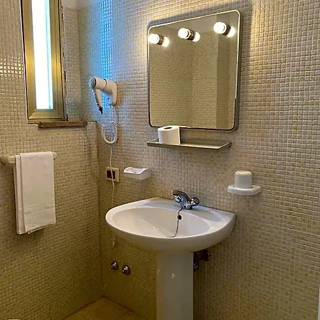 Gfh - D'oro Hotel 2*